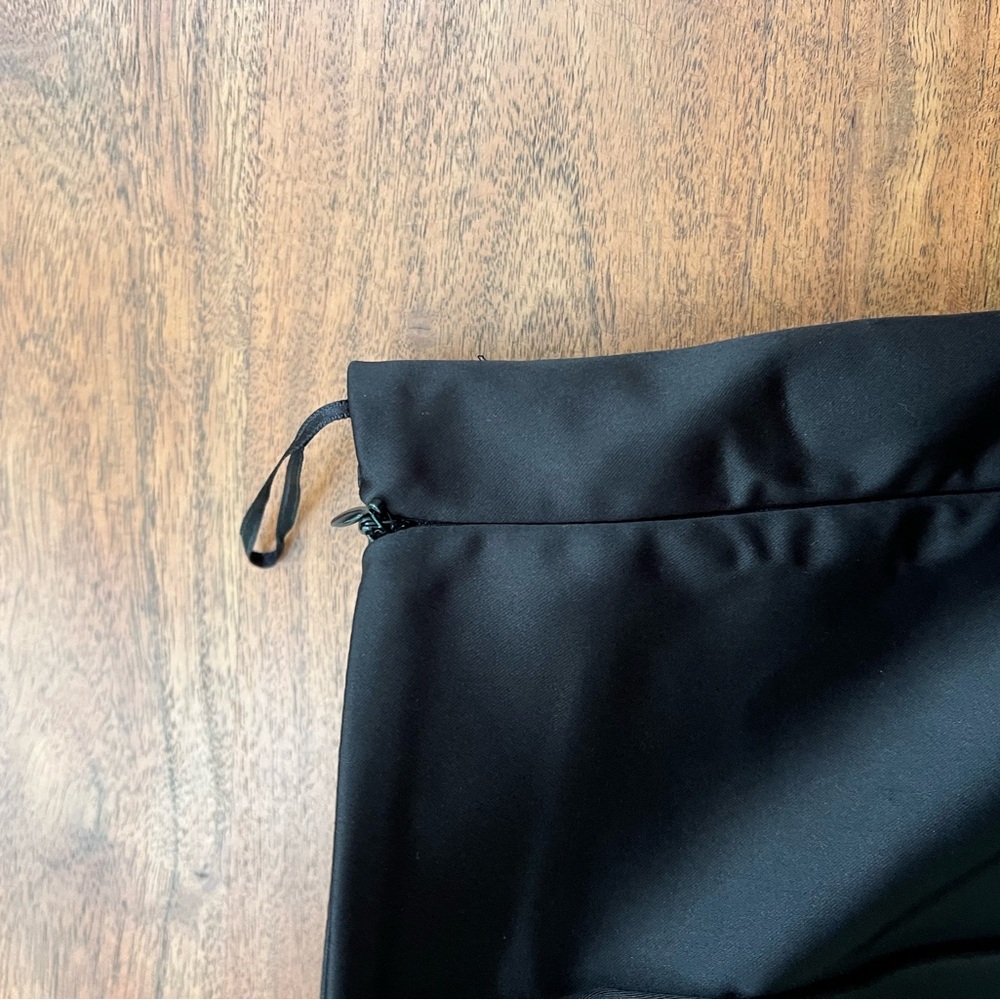 Mini Shorts - Picture 2 of 4
